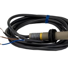 OMRON/欧姆龙 距离传感器 E2K-X4MF1