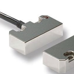 OMRON/欧姆龙 距离传感器 F3S-TGR-NSMC-21-10